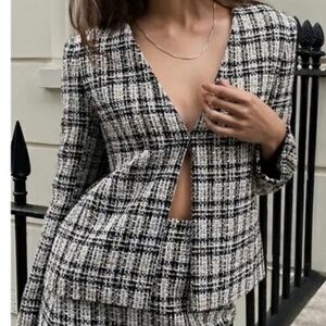 Aritzia Babaton Tretter Tweed Blazer Size 2